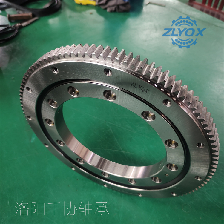 ZLYQX轉盤軸承滾道剝落的原因及修復方法 ZLYQX轉盤軸承滾道剝落的原因及修復方法