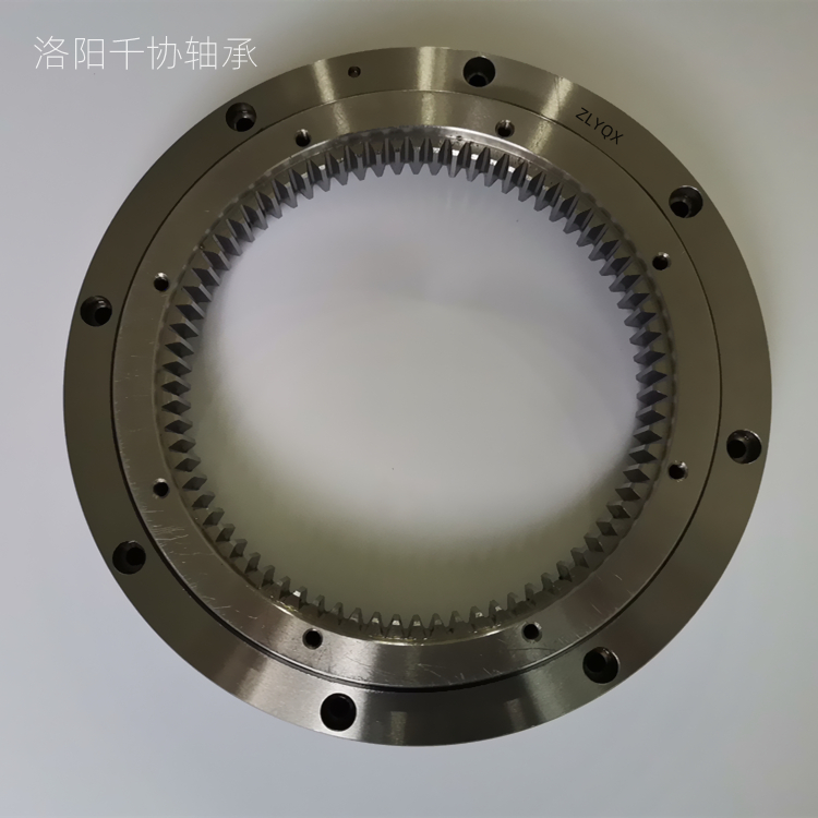 [ZLYQX]如何挑選合適的交叉滾子軸承，挑選的注意事項？